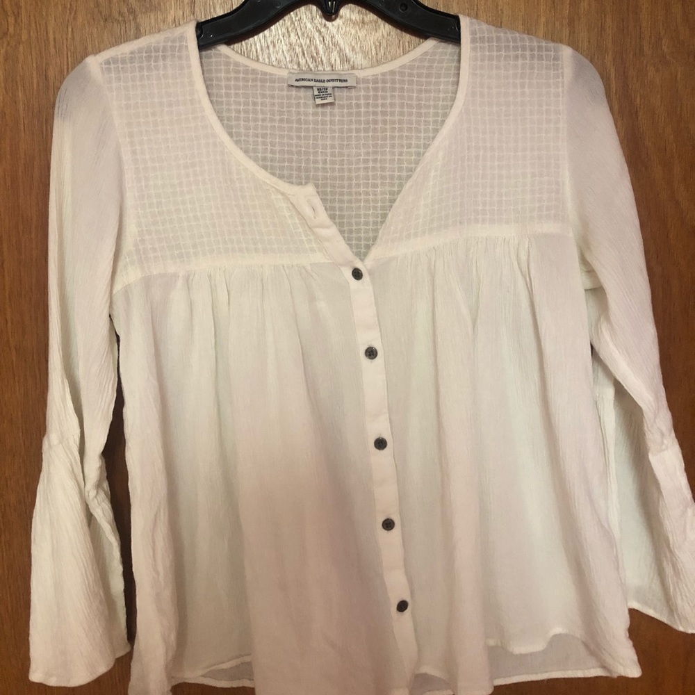 American Eagle white top